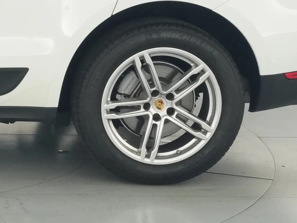 2017 Porsche Macan S - Image 21 of 31
