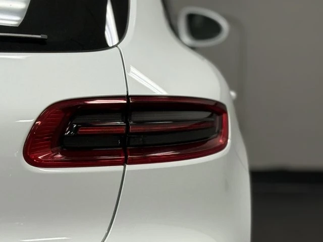 2017 Porsche Macan S - Image 11 of 12