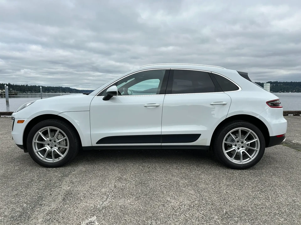 2017 Porsche Macan S - Image 2 of 6
