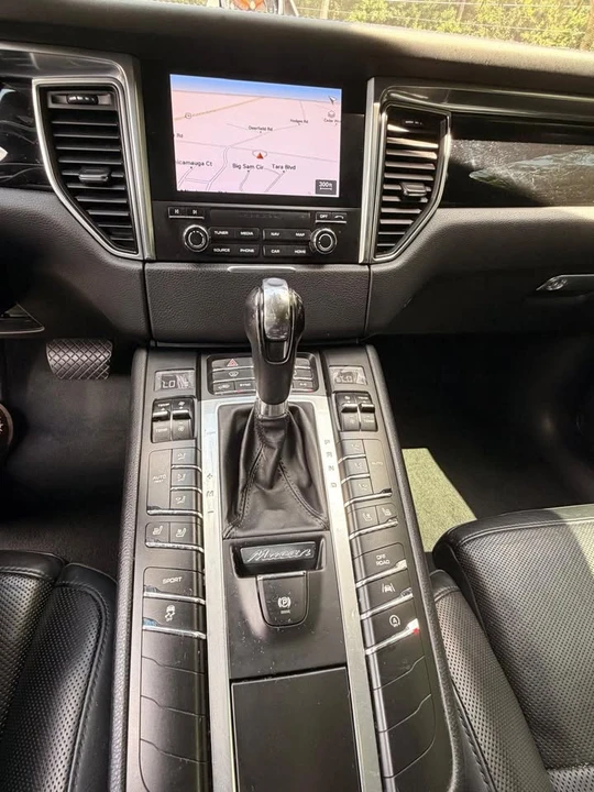 2017 Porsche Macan S - Image 15 of 20