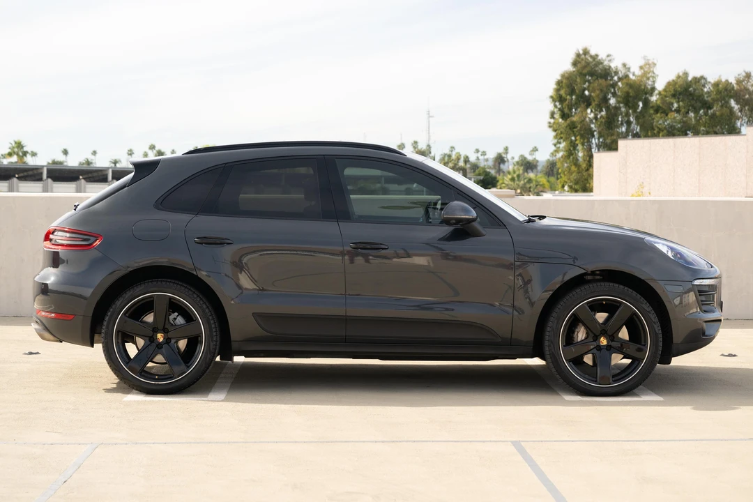 2017 Porsche Macan S - Image 16 of 31