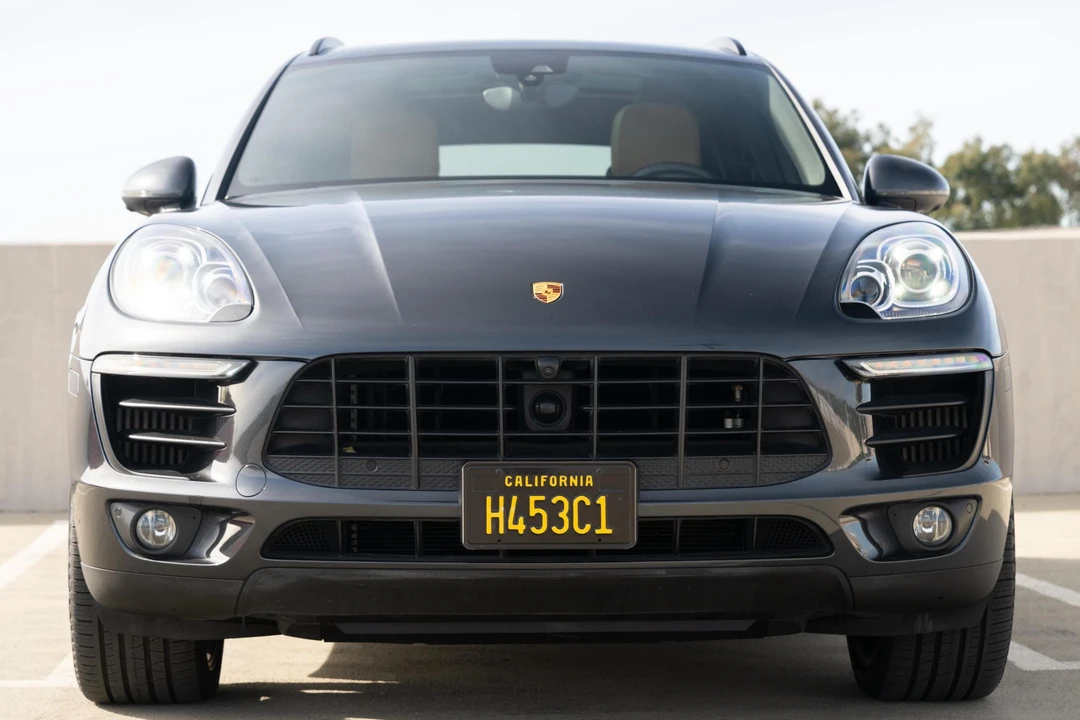 2017 Porsche Macan S - Image 2 of 31