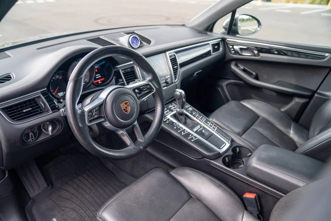 2017 Porsche Macan S - Image 4 of 5