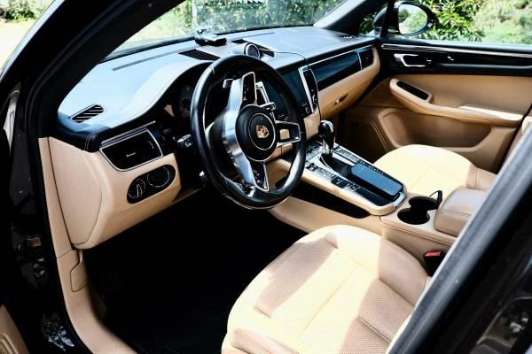 2017 Porsche Macan S - Image 7 of 8