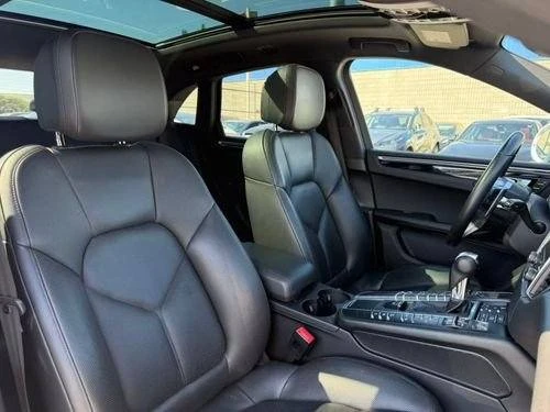 2017 Porsche Macan S - Image 18 of 19