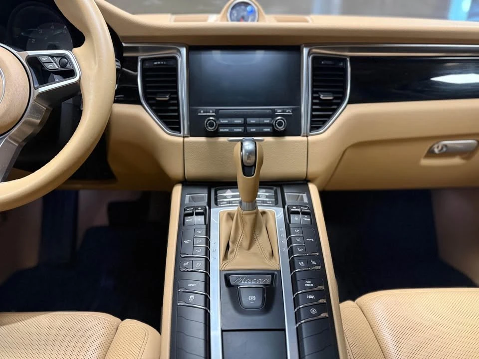 2017 Porsche Macan S - Image 12 of 15