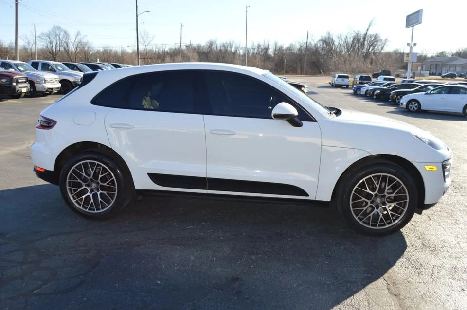 2017 Porsche Macan - Image 7 of 20