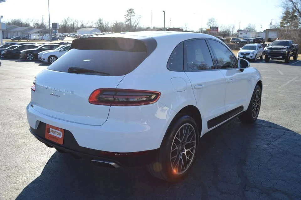 2017 Porsche Macan - Image 6 of 20