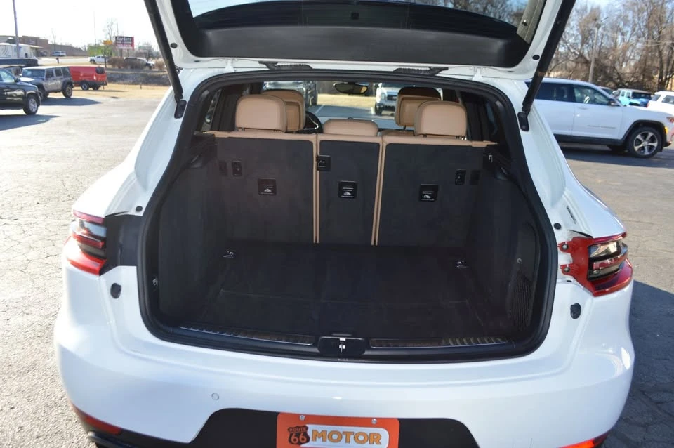 2017 Porsche Macan - Image 5 of 20