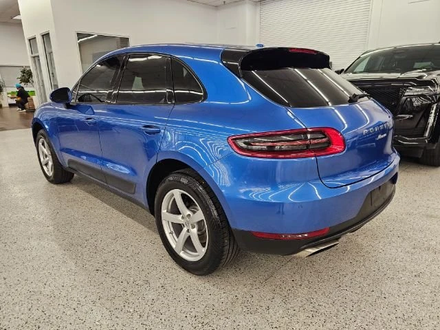 2017 Porsche Macan - Image 6 of 10