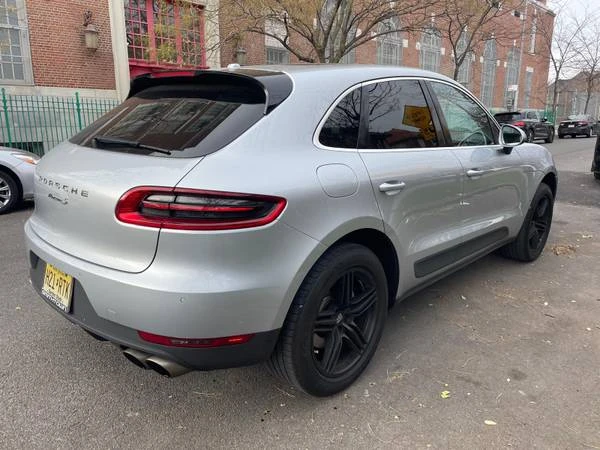 2017 Porsche Macan - Image 5 of 21