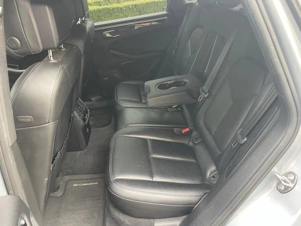 2017 Porsche Macan - Image 10 of 21
