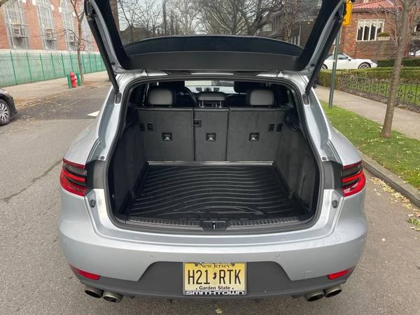 2017 Porsche Macan - Image 8 of 21