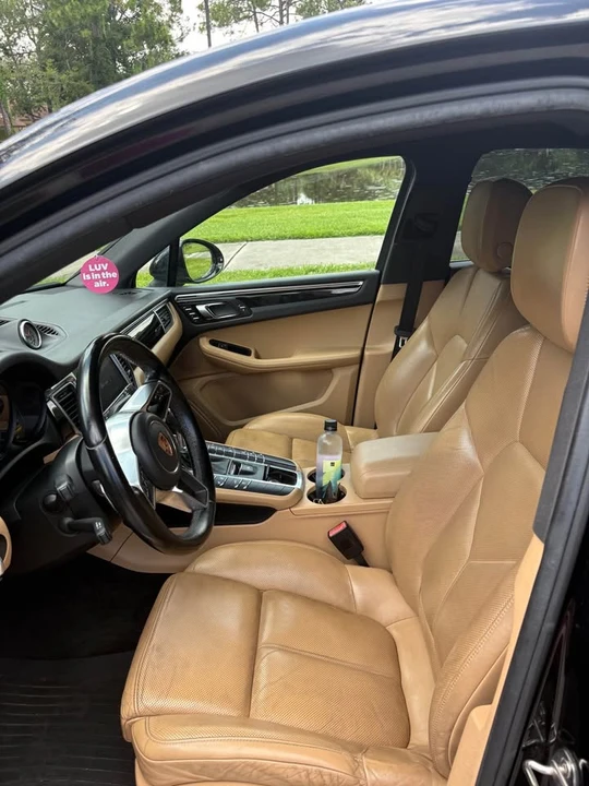2017 Porsche Macan - Image 6 of 10