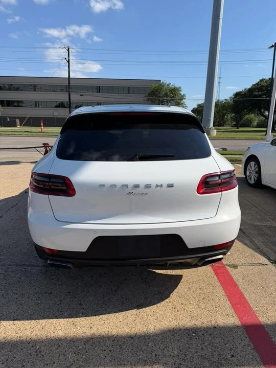 2017 Porsche Macan - Image 5 of 17