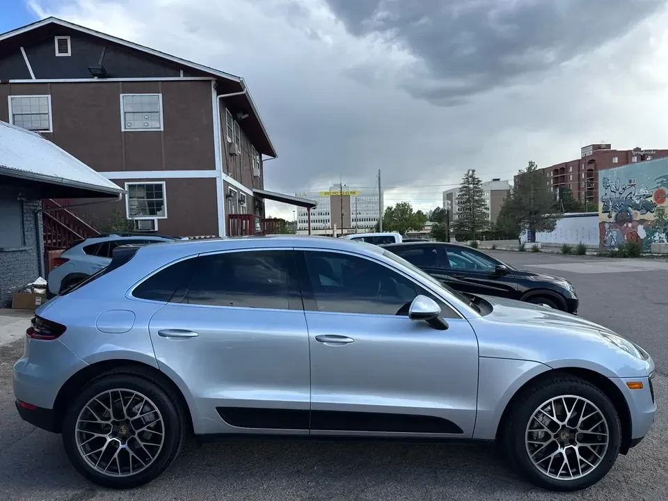 2017 Porsche Macan - Image 4 of 18