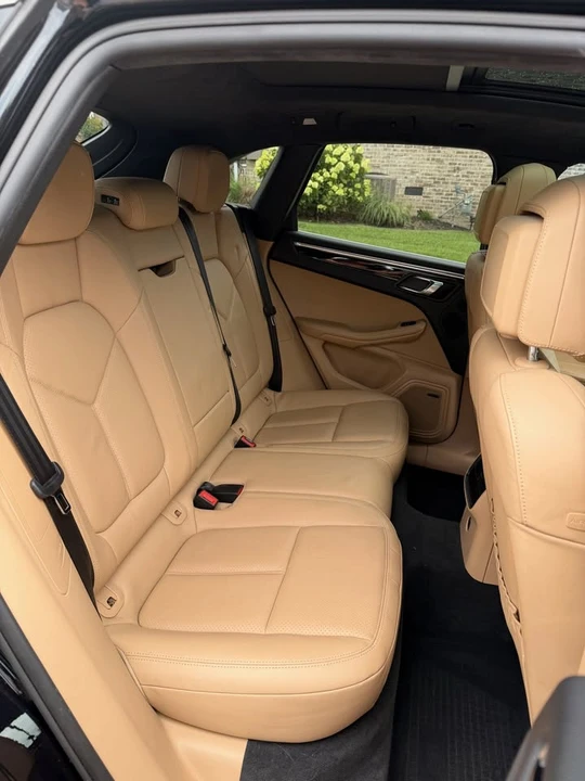 2017 Porsche Macan Turbo - Image 13 of 20