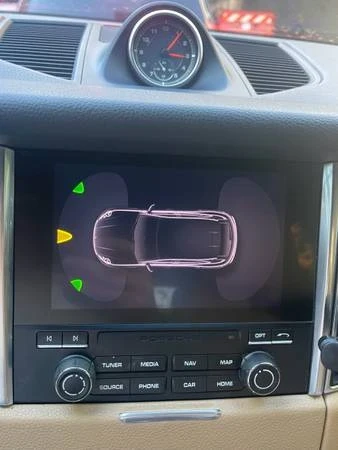 2017 Porsche Macan - Image 10 of 21
