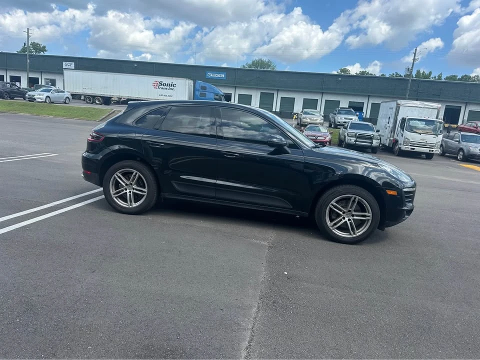2017 Porsche Macan - Image 4 of 14