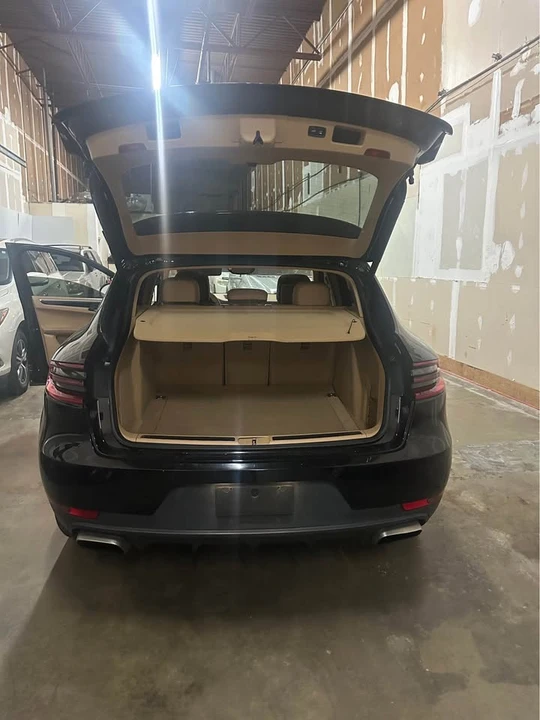 2017 Porsche Macan - Image 10 of 14