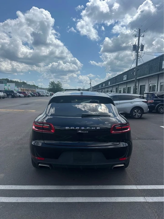 2017 Porsche Macan - Image 3 of 14