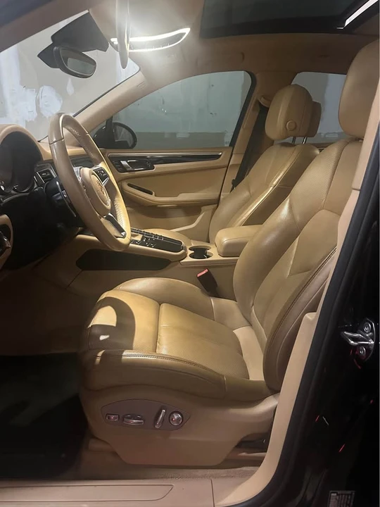 2017 Porsche Macan - Image 5 of 14