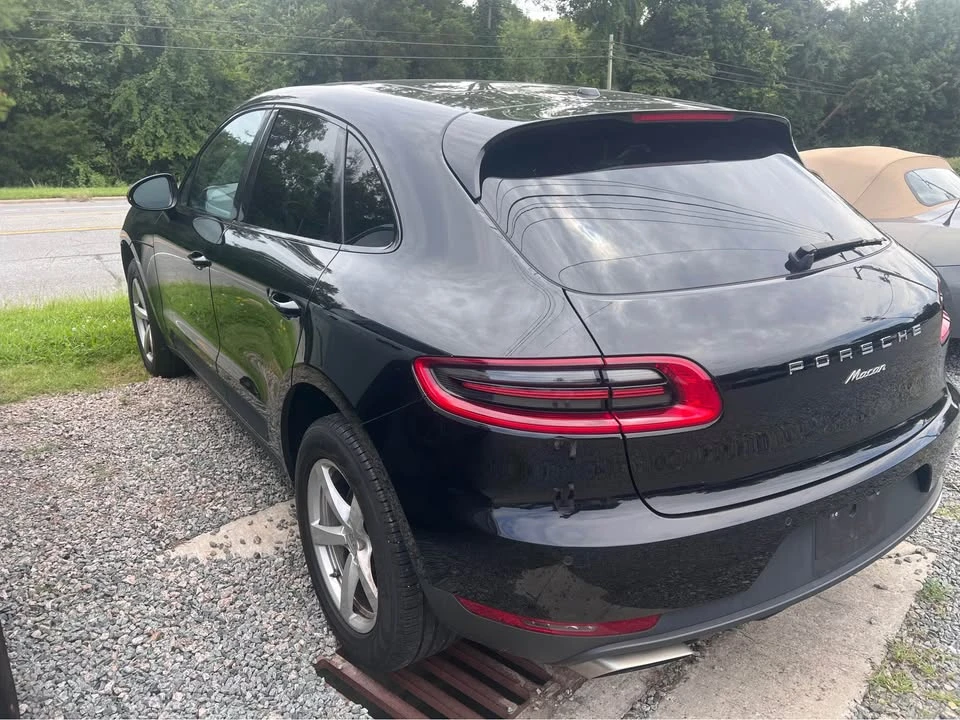 2017 Porsche Macan - Image 4 of 8