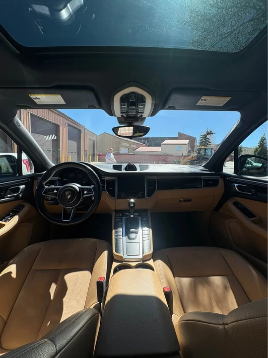 2017 Porsche Macan - Image 2 of 3