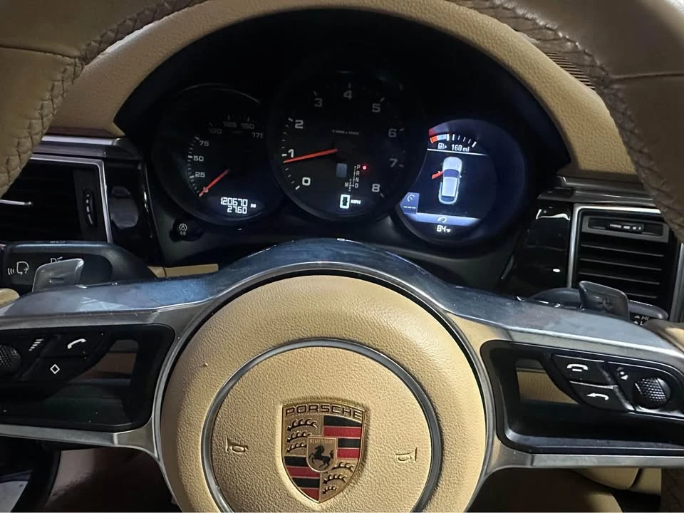 2017 Porsche Macan - Image 14 of 14