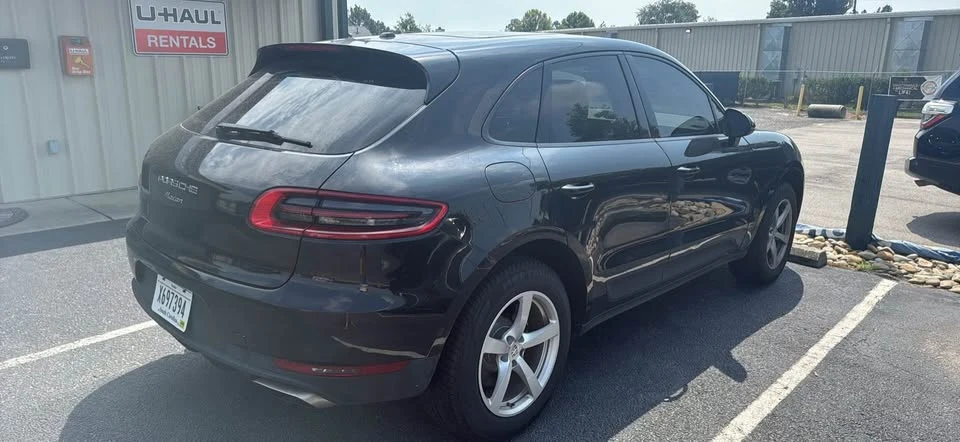 2017 Porsche Macan - Image 4 of 8