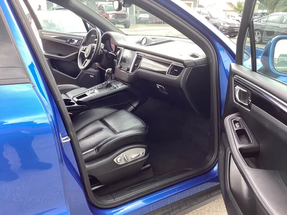 2017 Porsche Macan - Image 7 of 8