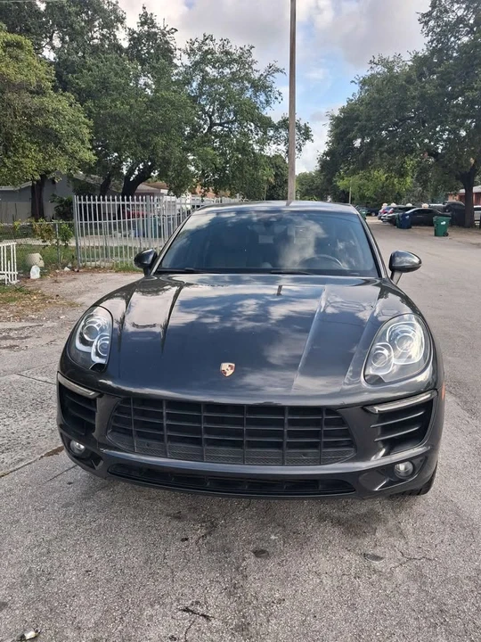 2017 Porsche Macan - Image 12 of 13