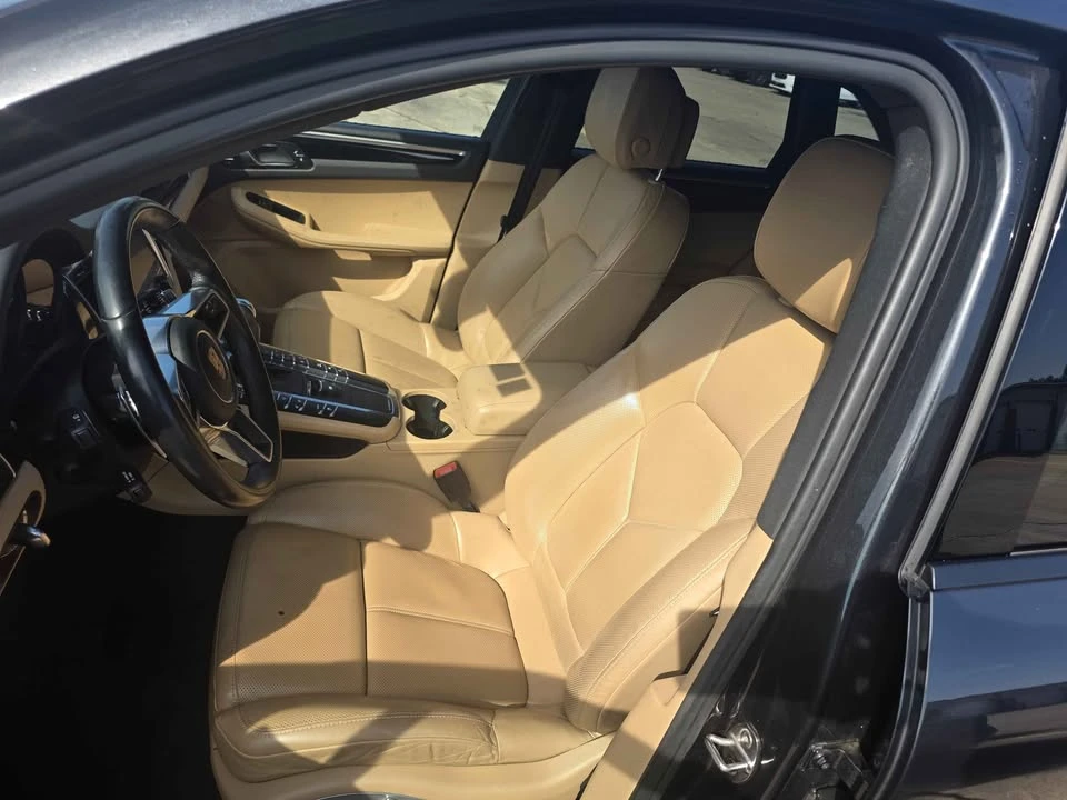 2017 Porsche Macan - Image 8 of 10