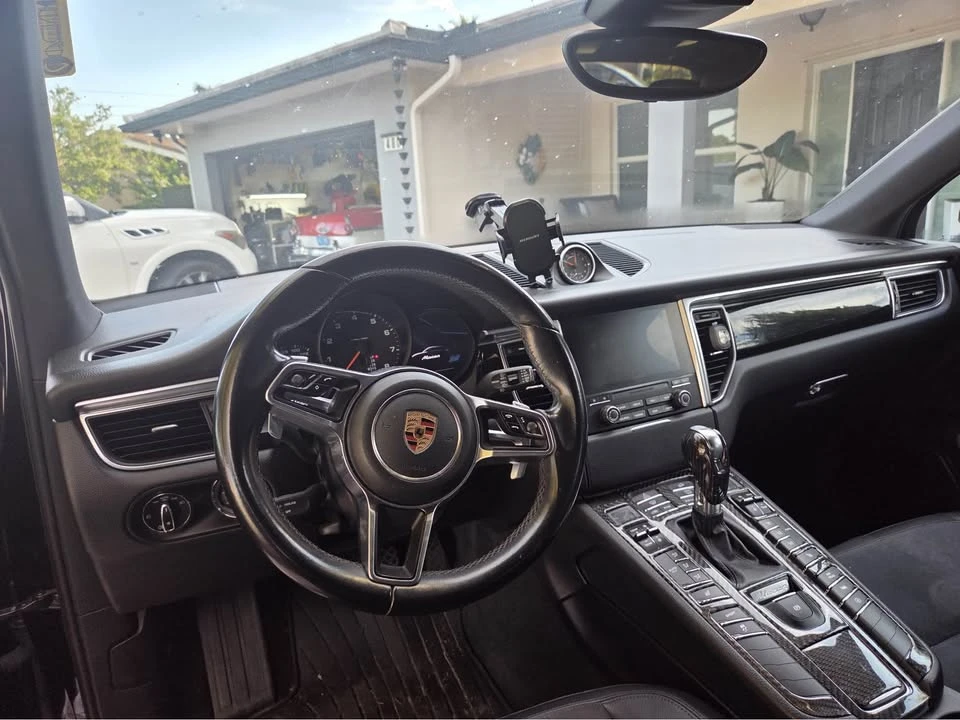 2017 Porsche Macan - Image 12 of 12