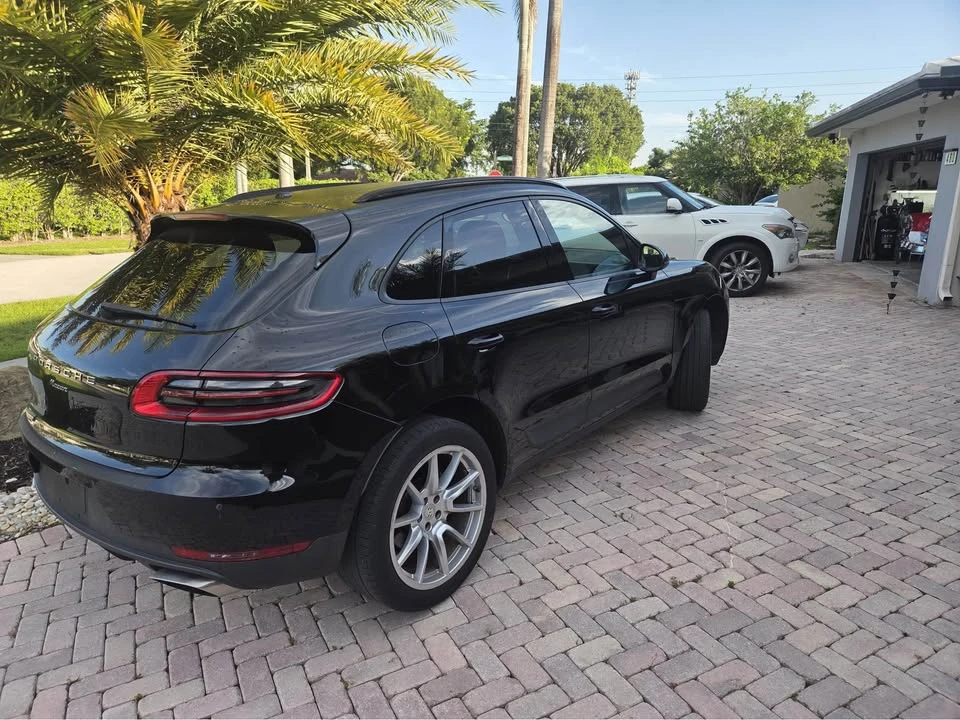 2017 Porsche Macan - Image 10 of 12