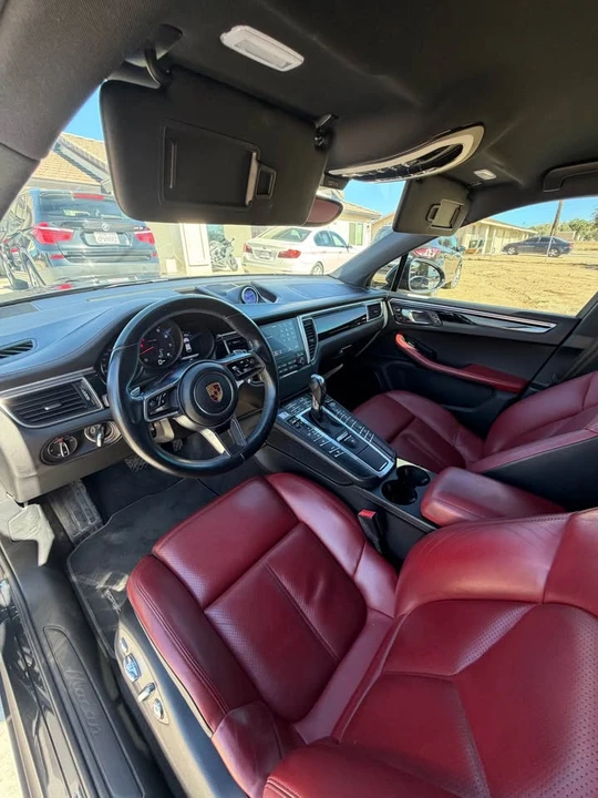 2017 Porsche Macan - Image 7 of 15