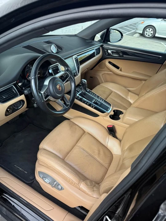 2017 Porsche Macan - Image 8 of 15