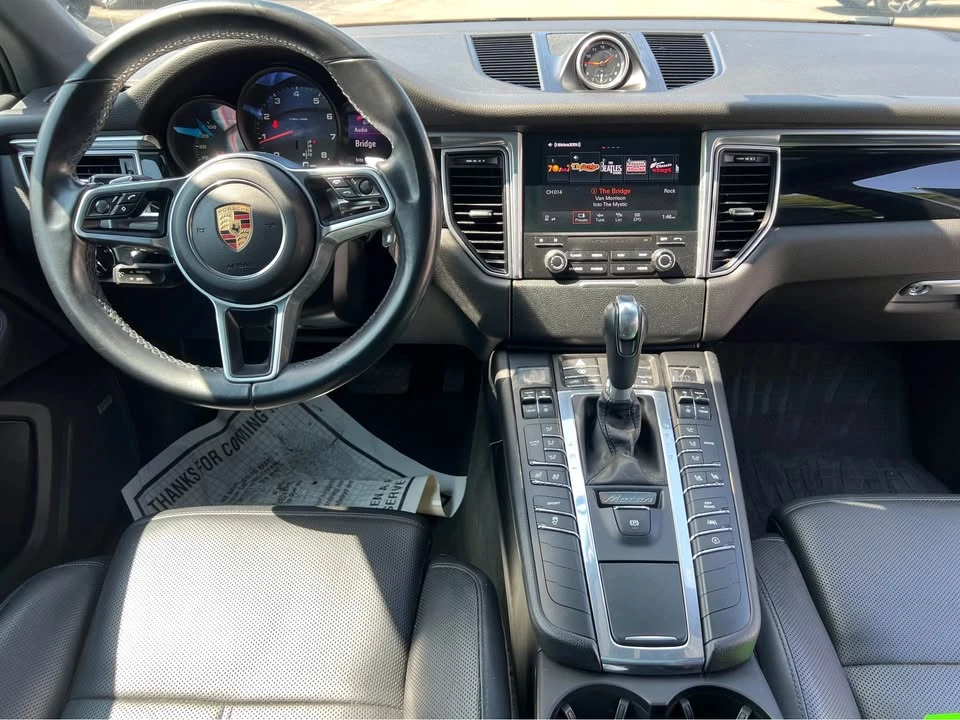 2017 Porsche Macan - Image 16 of 20