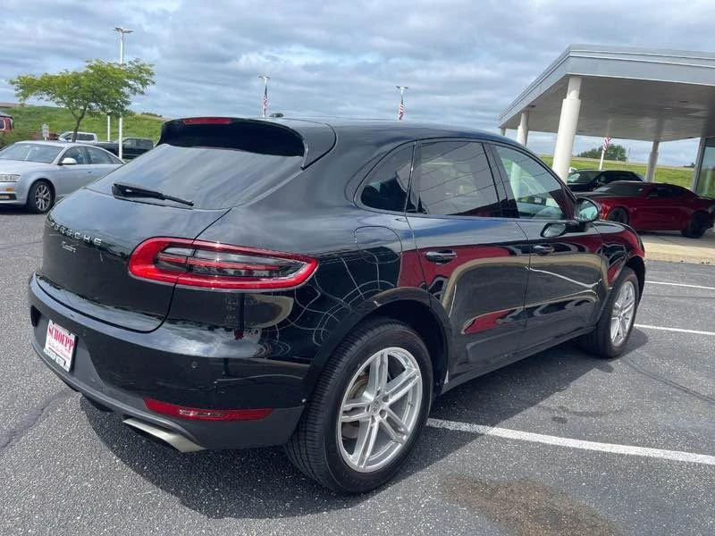 2017 Porsche Macan - Image 2 of 6