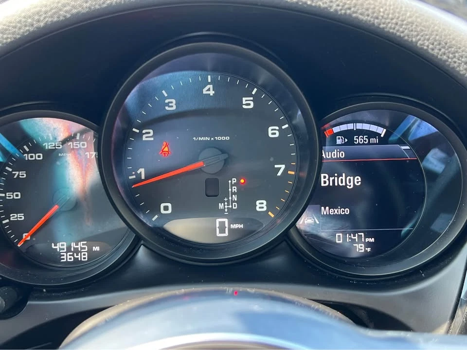 2017 Porsche Macan - Image 18 of 20