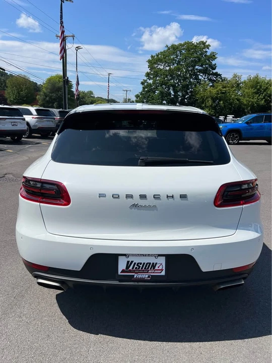 2017 Porsche Macan - Image 8 of 20