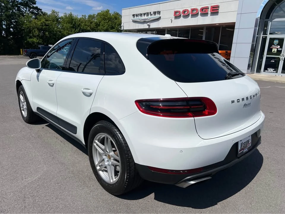 2017 Porsche Macan - Image 9 of 20