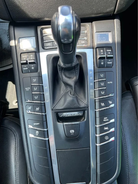 2017 Porsche Macan - Image 20 of 20