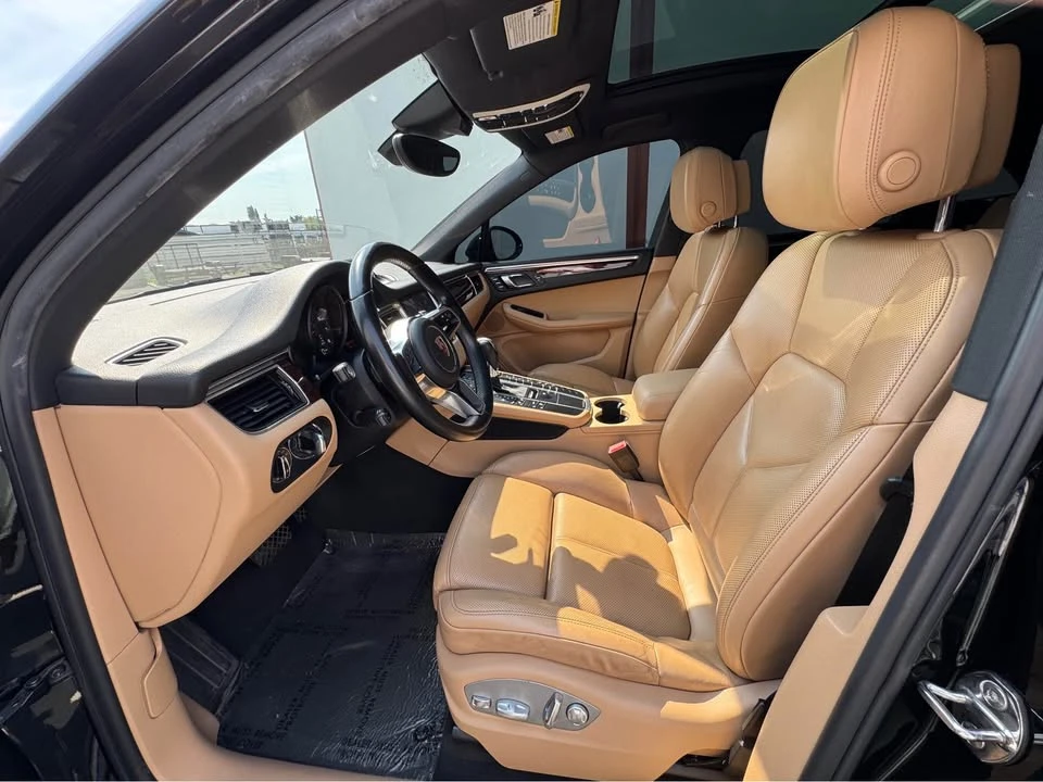 2017 Porsche Macan - Image 9 of 20