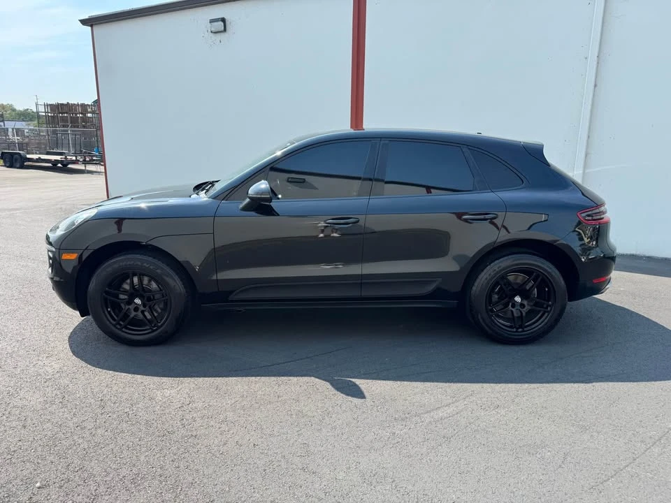 2017 Porsche Macan - Image 8 of 20