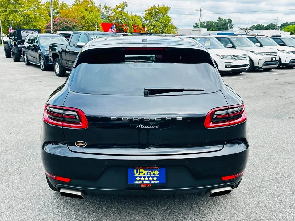 2017 Porsche Macan - Image 8 of 20