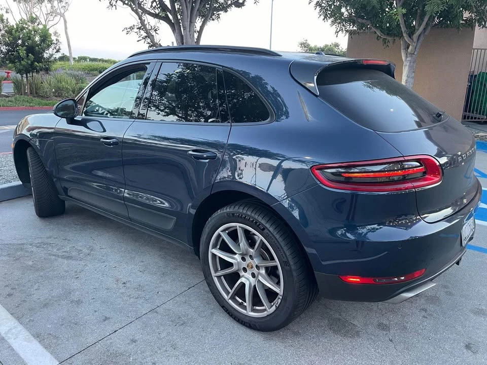 2017 Porsche Macan - Image 2 of 14