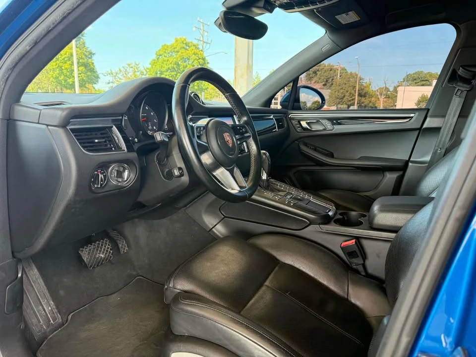 2017 Porsche Macan - Image 13 of 17