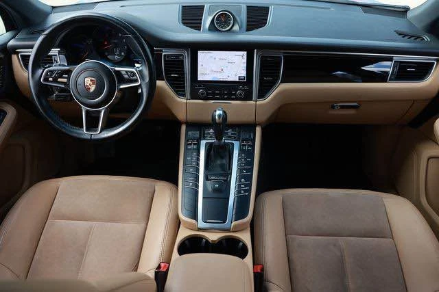 2017 Porsche Macan - Image 2 of 2
