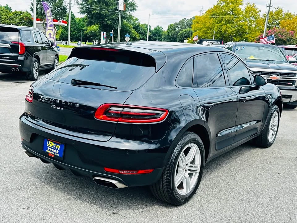 2017 Porsche Macan - Image 7 of 20
